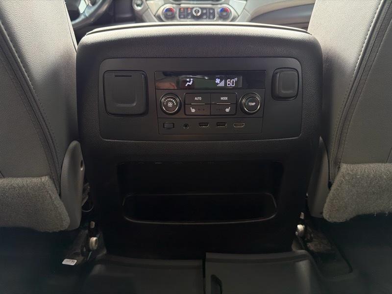 Chevrolet Suburban LT 4WD 2018