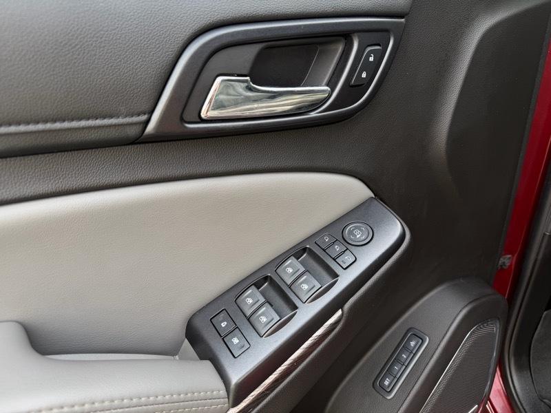 Chevrolet Suburban LT 4WD 2018