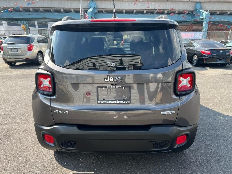Jeep Renegade Latitude 4WD 2016
