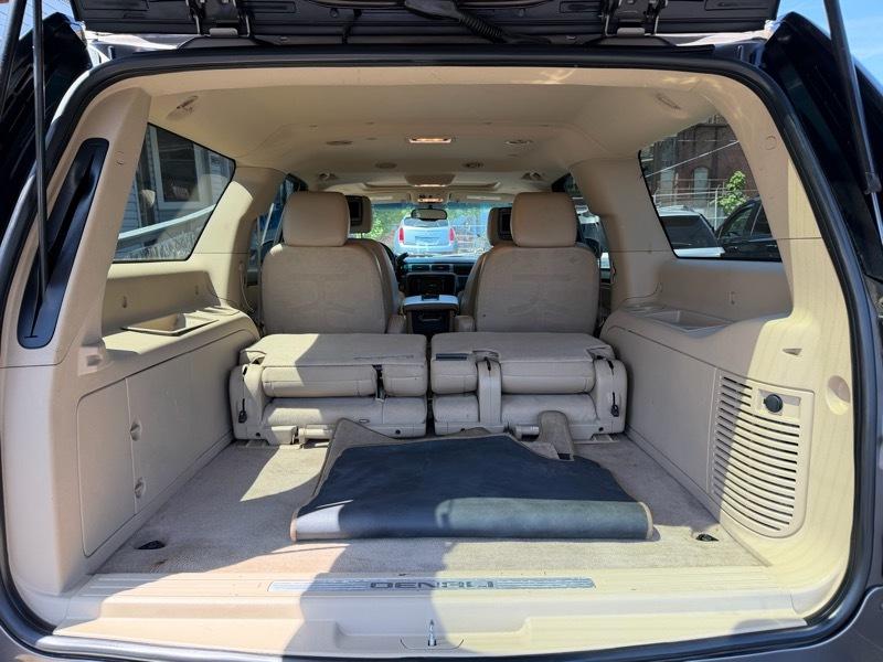 GMC Yukon Denali XL 4WD 2011
