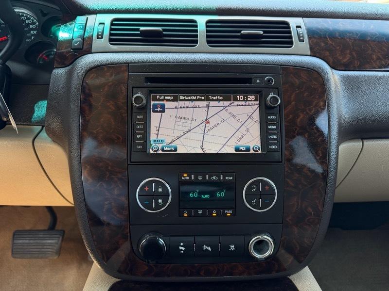 GMC Yukon Denali XL 4WD 2011