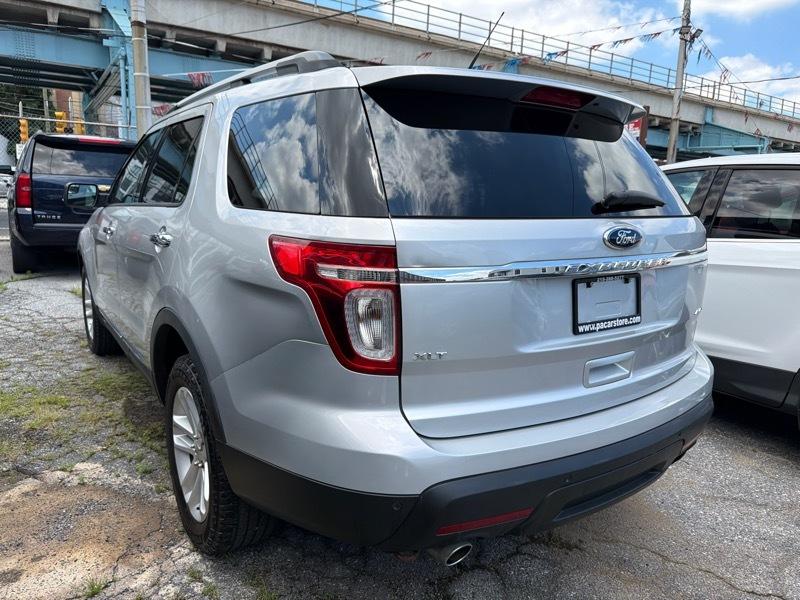 Ford Explorer XLT 4WD 2013