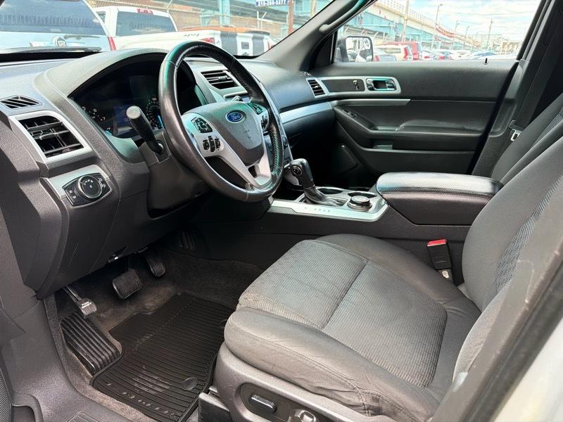 Ford Explorer XLT 4WD 2013