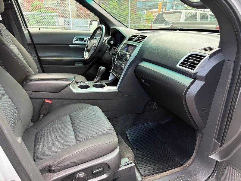 Ford Explorer XLT 4WD 2013