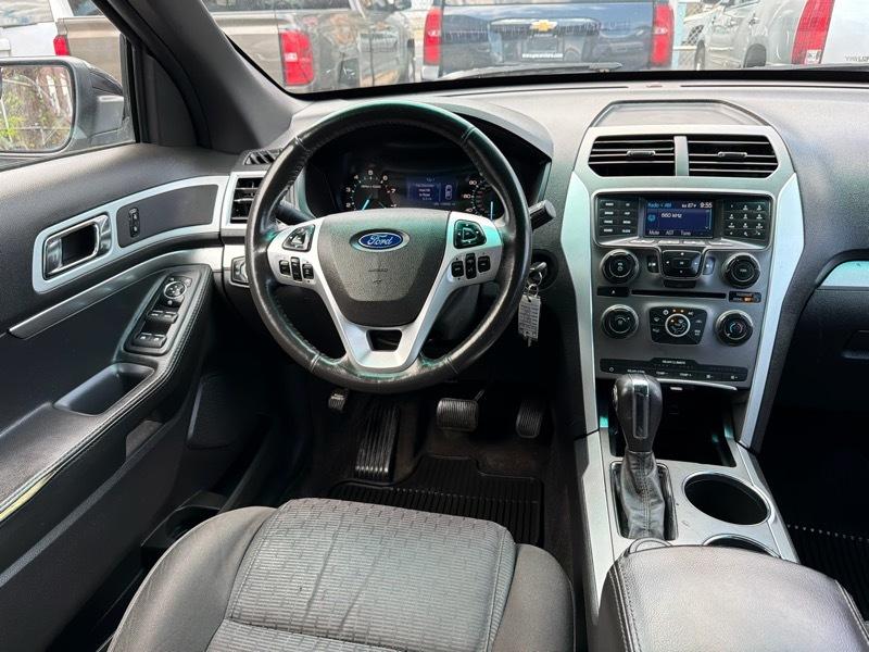 Ford Explorer XLT 4WD 2013