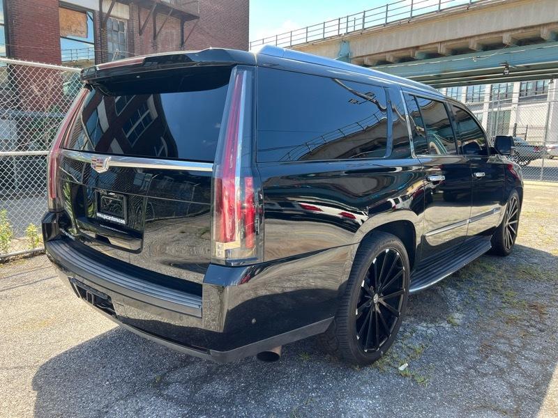 Cadillac Escalade ESV Luxury 4WD 2018