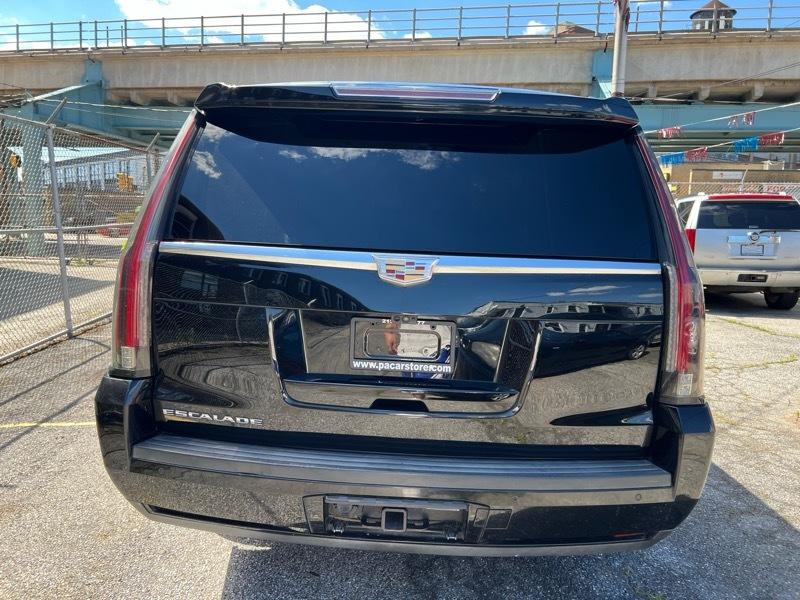 Cadillac Escalade ESV Luxury 4WD 2018