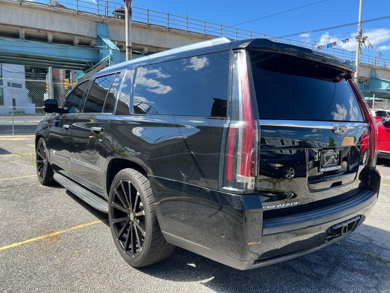 Cadillac Escalade ESV Luxury 4WD 2018