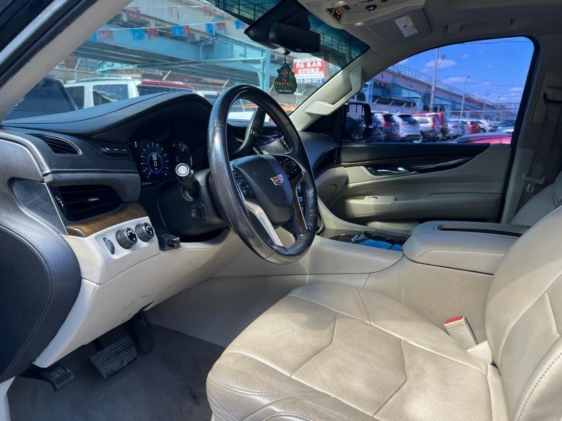 Cadillac Escalade ESV Luxury 4WD 2018