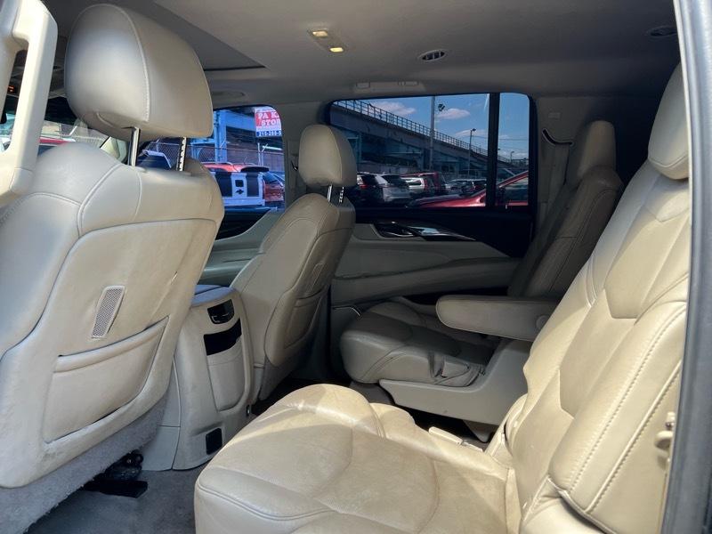Cadillac Escalade ESV Luxury 4WD 2018