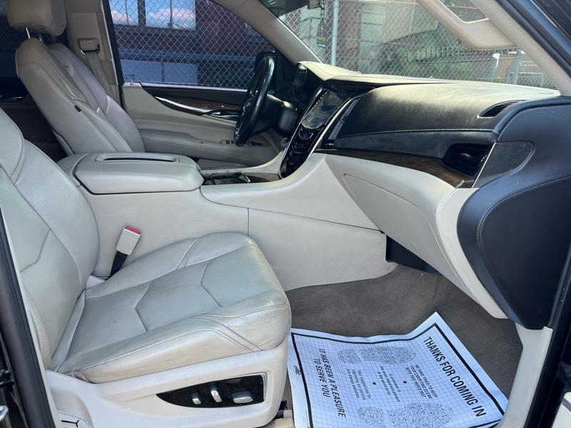Cadillac Escalade ESV Luxury 4WD 2018
