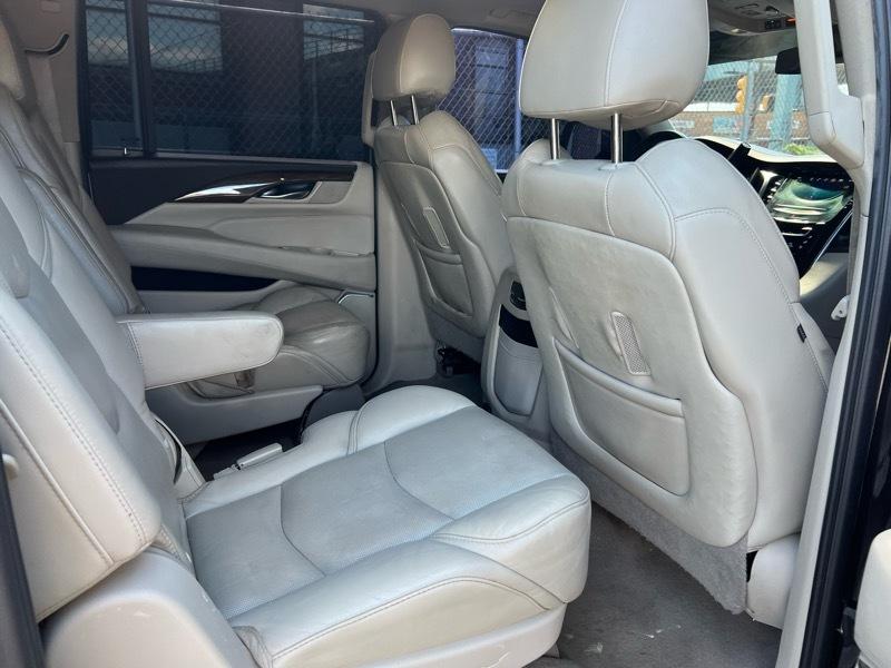 Cadillac Escalade ESV Luxury 4WD 2018