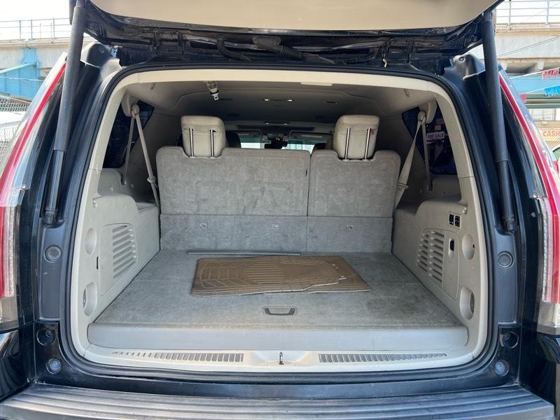 Cadillac Escalade ESV Luxury 4WD 2018