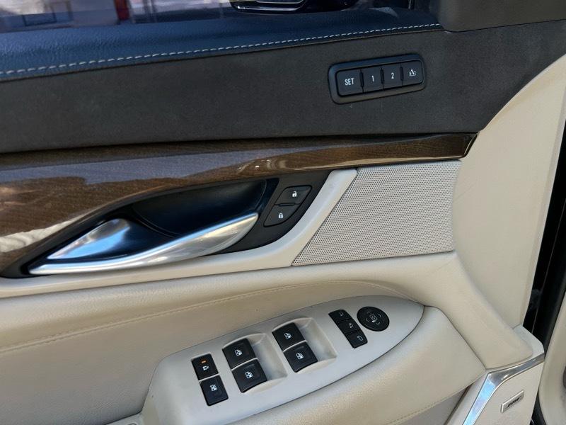 Cadillac Escalade ESV Luxury 4WD 2018