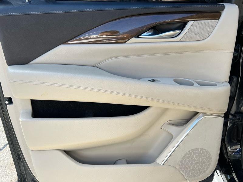 Cadillac Escalade ESV Luxury 4WD 2018
