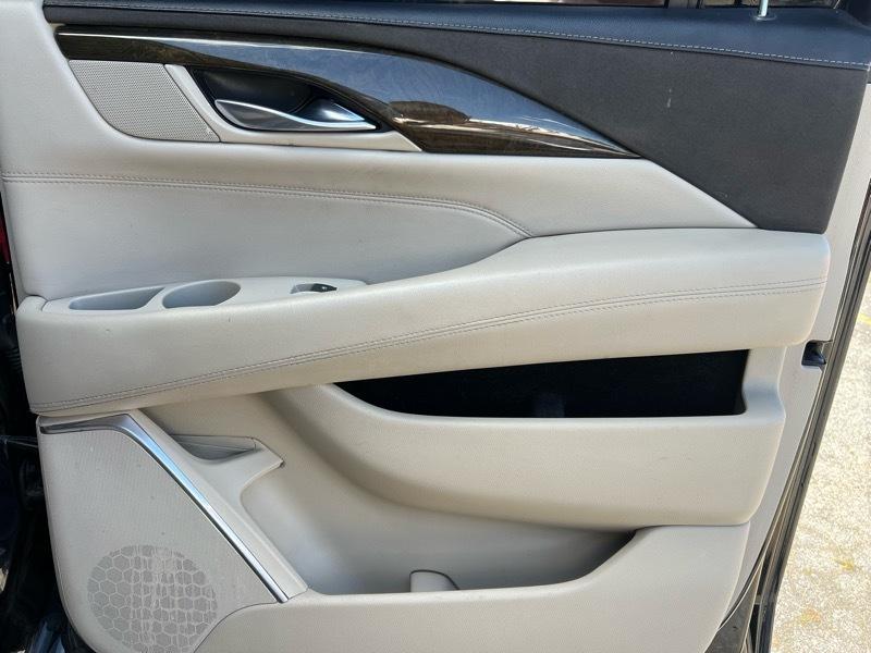 Cadillac Escalade ESV Luxury 4WD 2018