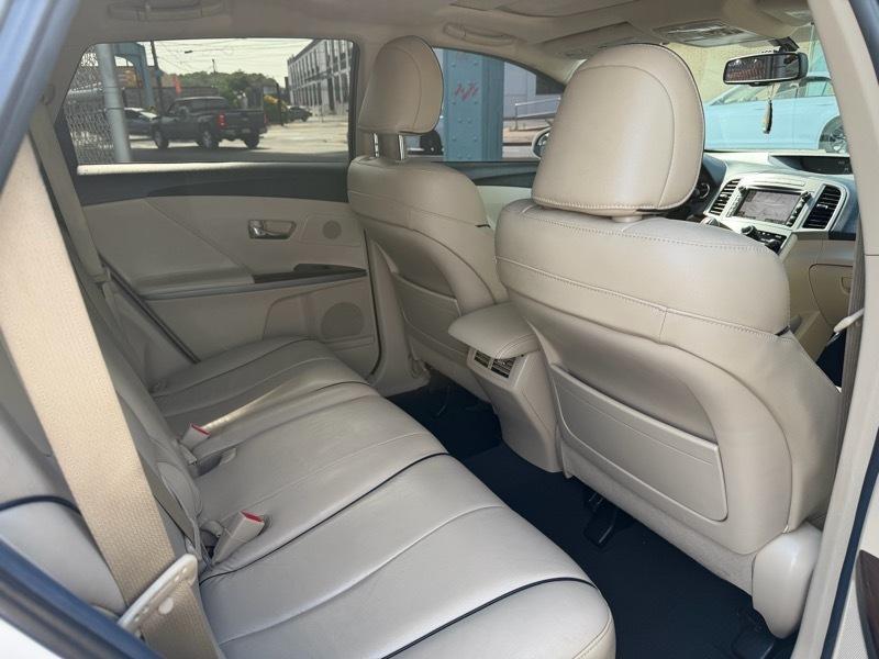 Toyota Venza LE V6 AWD 2014