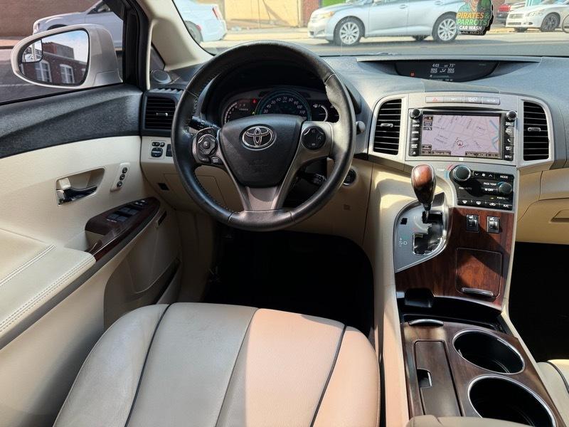 Toyota Venza LE V6 AWD 2014