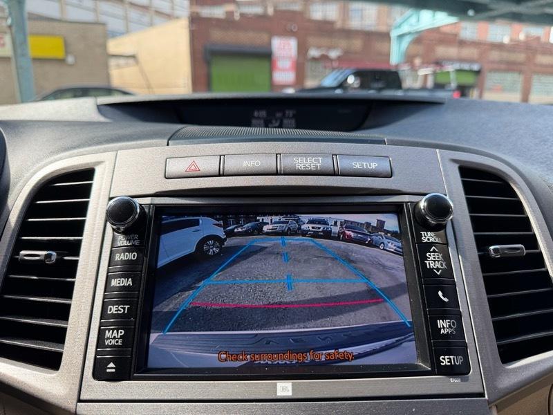 Toyota Venza LE V6 AWD 2014