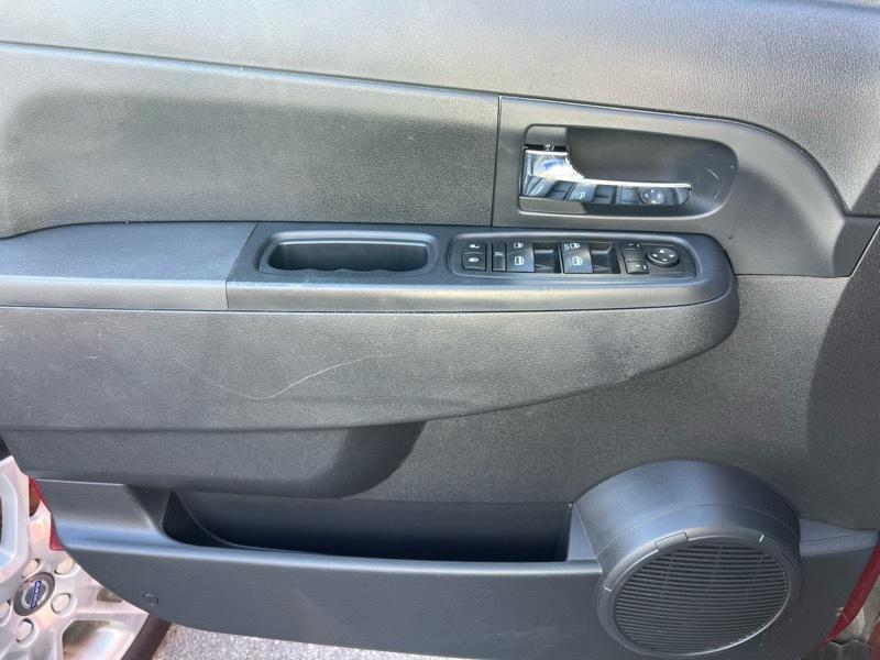 Jeep Liberty Sport 4WD 2012