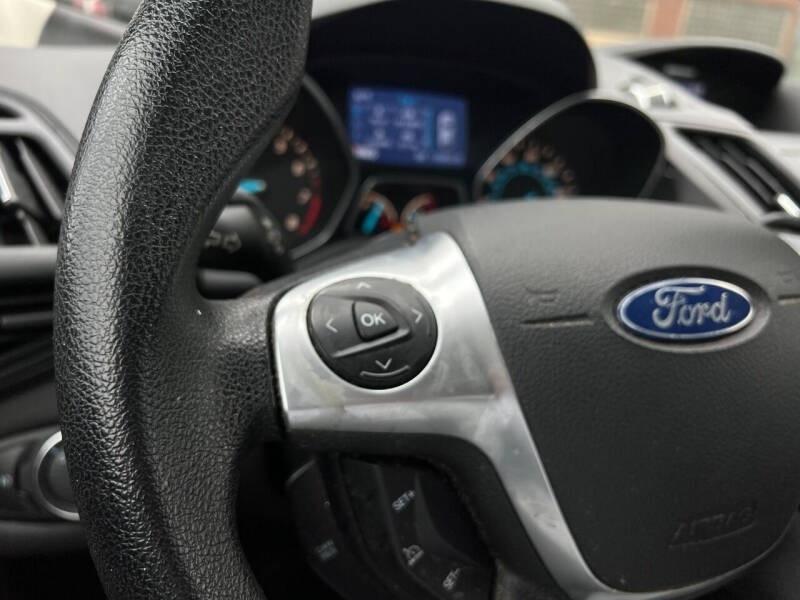 Ford Escape SE FWD 2014
