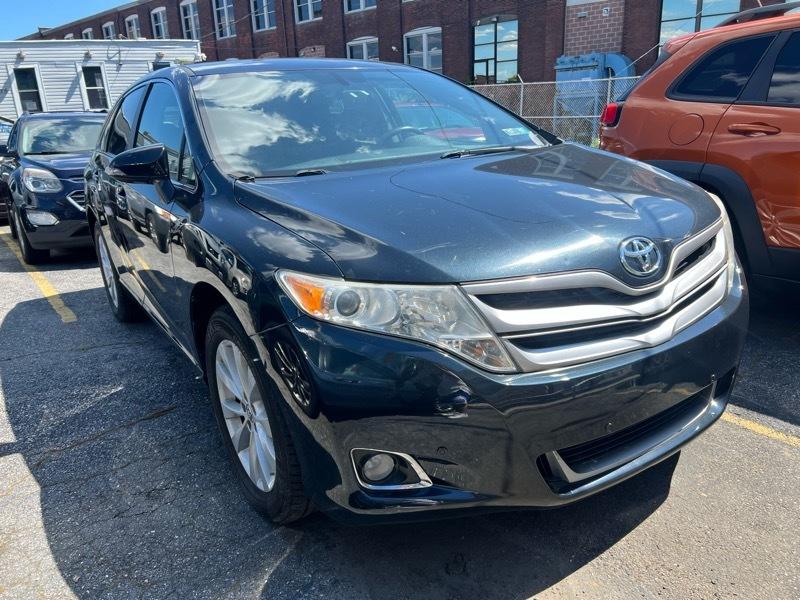 Toyota Venza LE I4 AWD 2013
