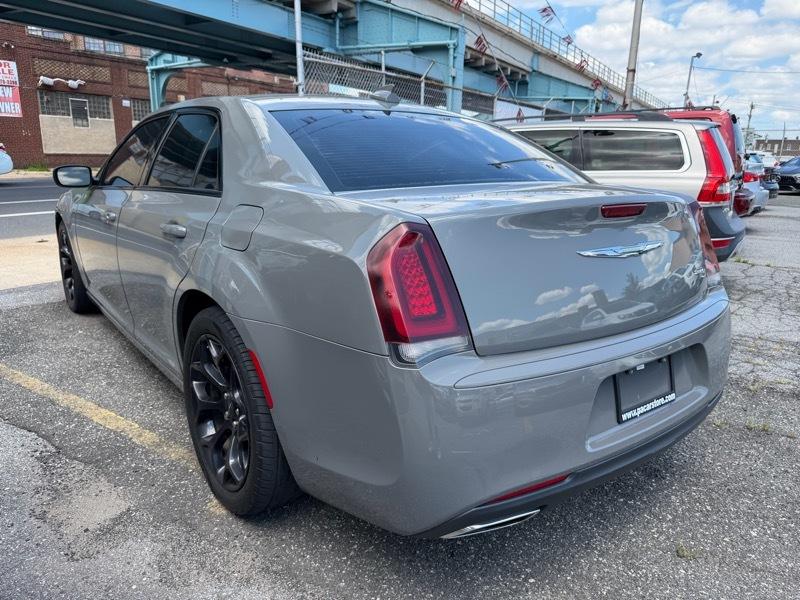 Chrysler 300 S V6 RWD 2019