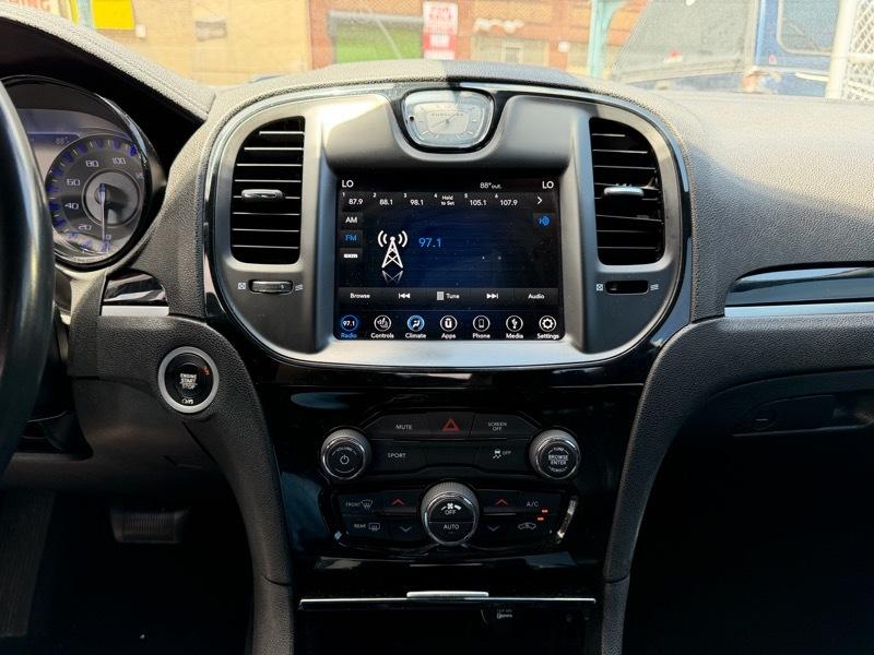 Chrysler 300 S V6 RWD 2019