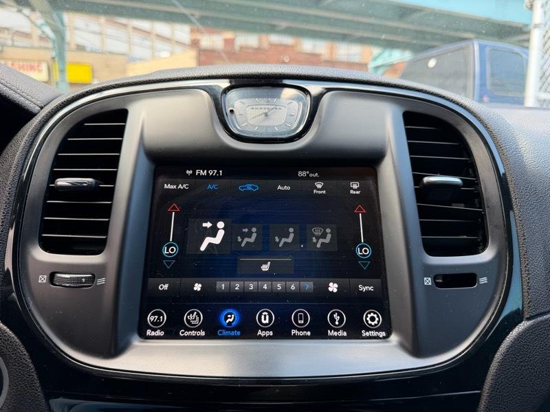 Chrysler 300 S V6 RWD 2019