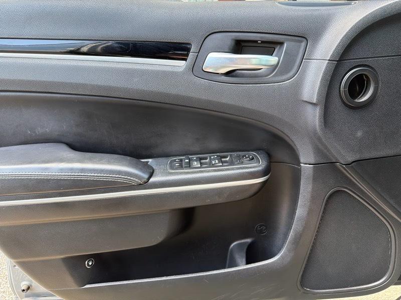Chrysler 300 S V6 RWD 2019