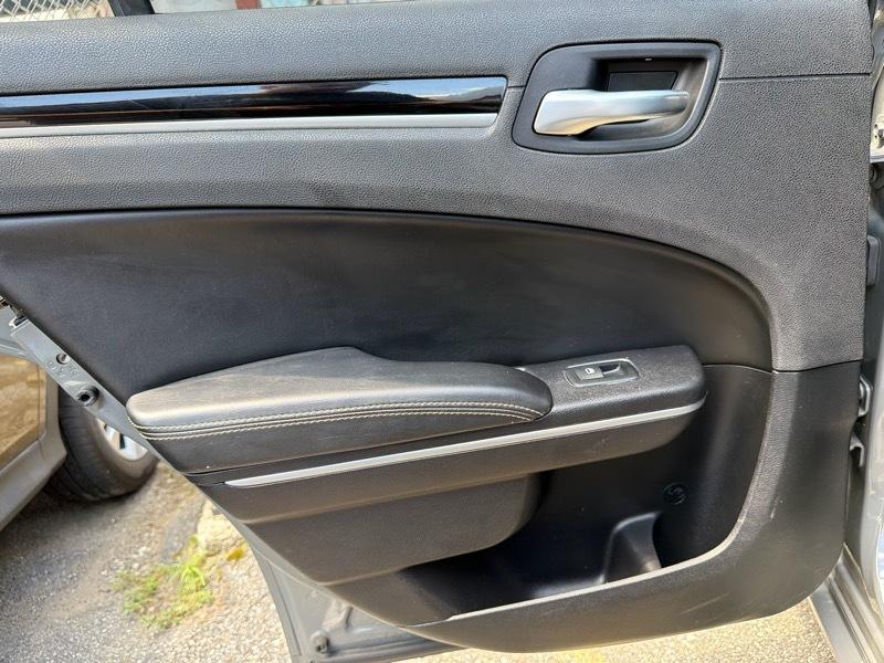 Chrysler 300 S V6 RWD 2019