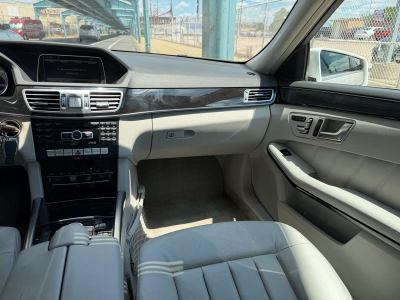 Mercedes-Benz E-Class E550 Sedan 4MATIC 2014