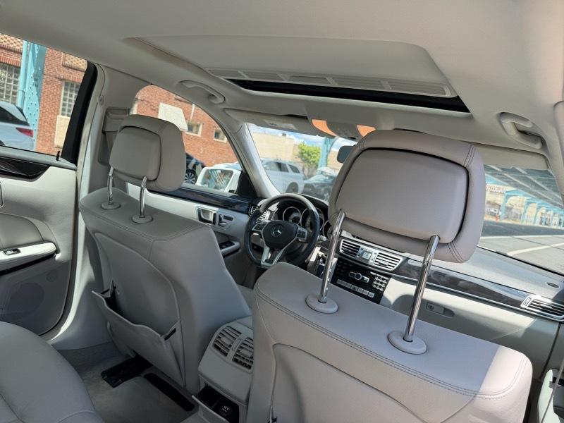 Mercedes-Benz E-Class E550 Sedan 4MATIC 2014