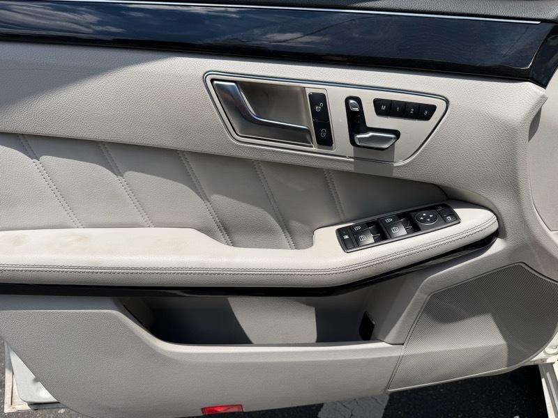 Mercedes-Benz E-Class E550 Sedan 4MATIC 2014