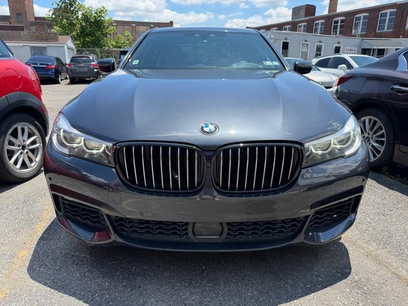 BMW 7-Series 740i 2019