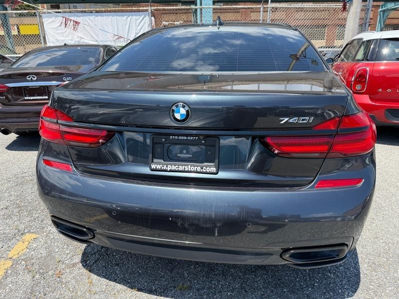 BMW 7-Series 740i 2019