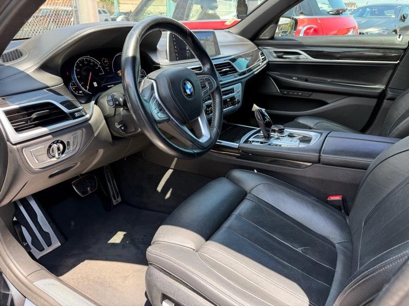 BMW 7-Series 740i 2019