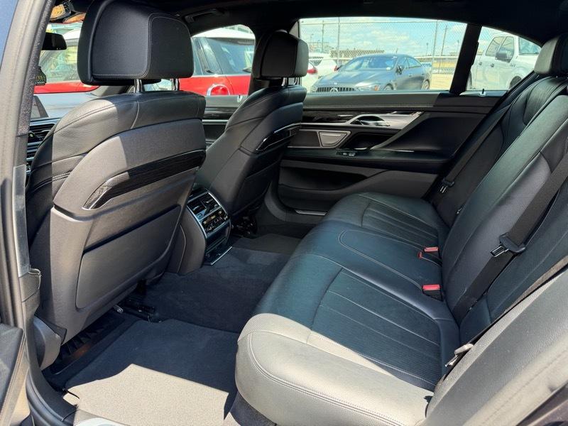 BMW 7-Series 740i 2019