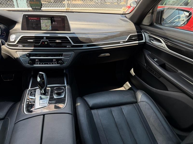 BMW 7-Series 740i 2019