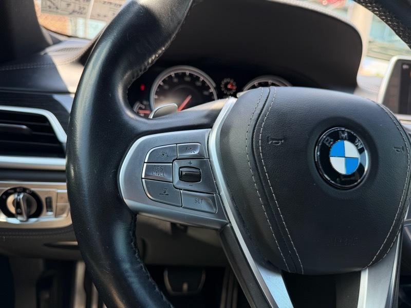 BMW 7-Series 740i 2019