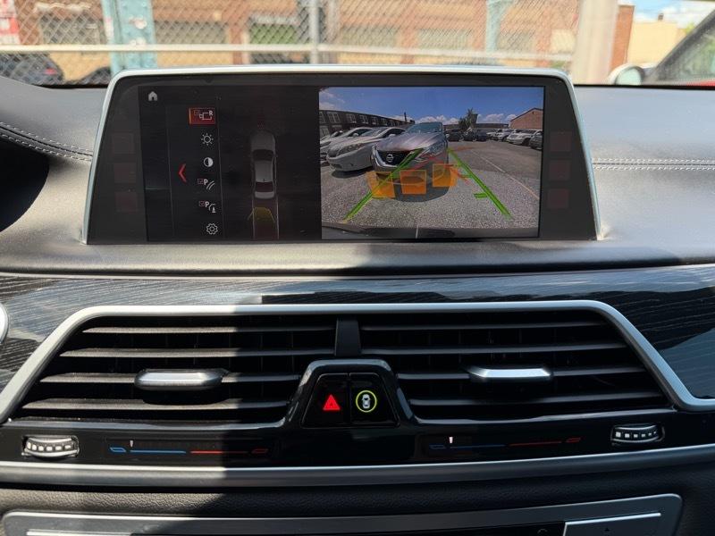 BMW 7-Series 740i 2019