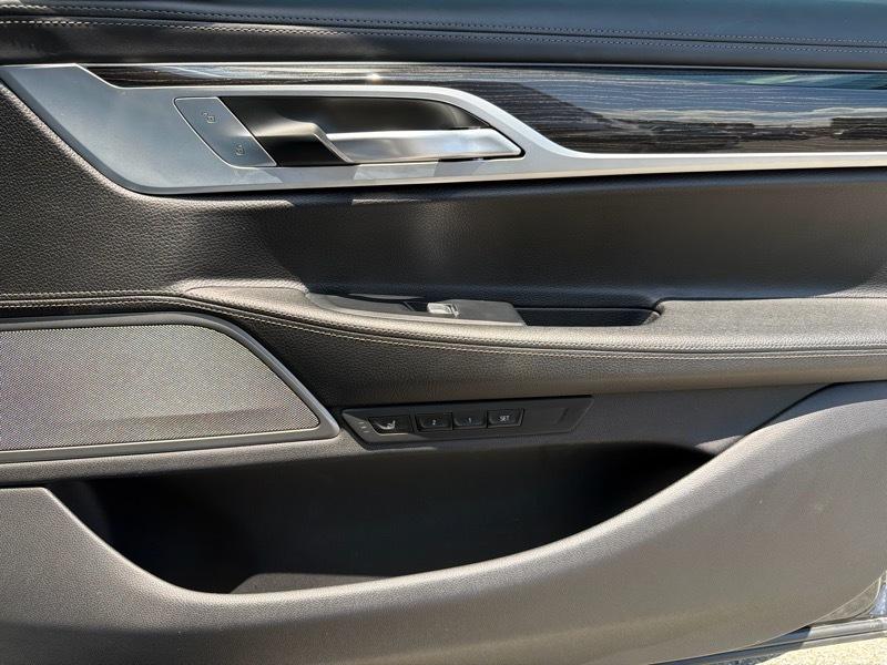 BMW 7-Series 740i 2019