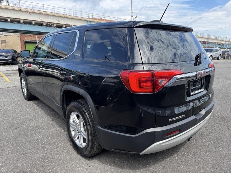 GMC Acadia SLE-1 FWD 2019