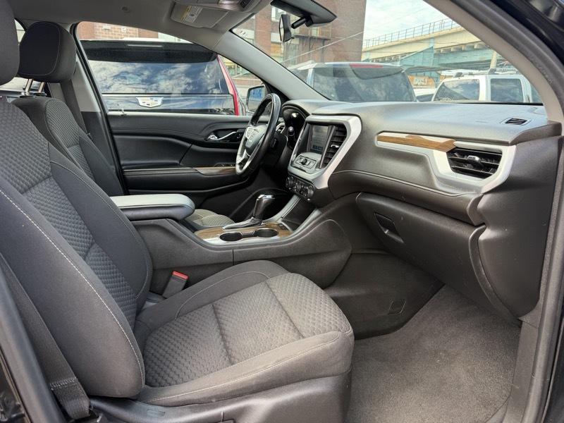 GMC Acadia SLE-1 FWD 2019