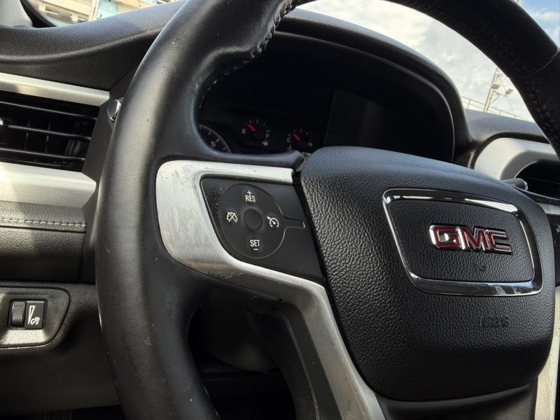 GMC Acadia SLE-1 FWD 2019