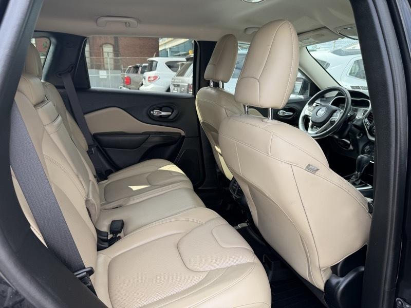 Jeep Cherokee Limited FWD 2016