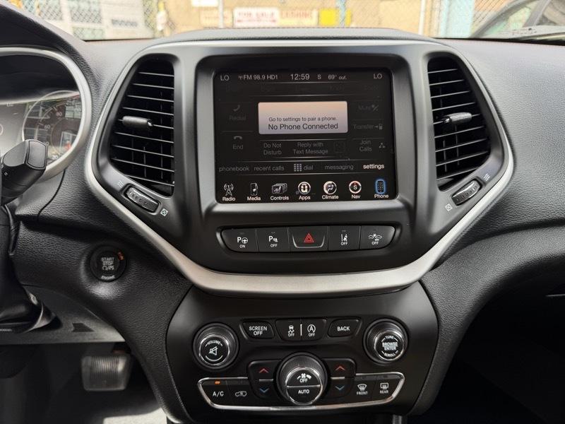 Jeep Cherokee Limited FWD 2016