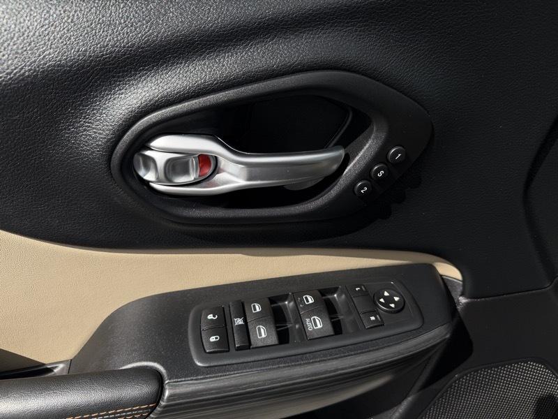 Jeep Cherokee Limited FWD 2016