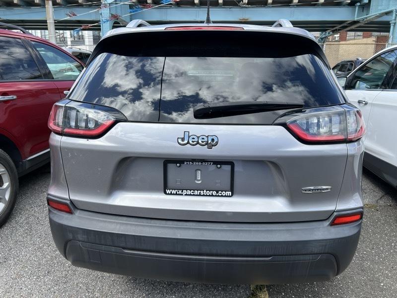 Jeep Cherokee Latitude FWD 2019