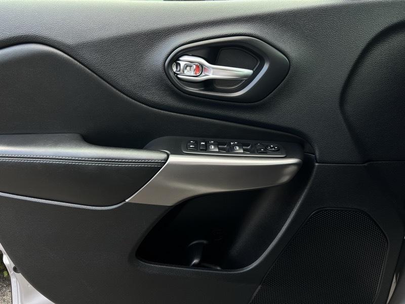 Jeep Cherokee Latitude FWD 2019